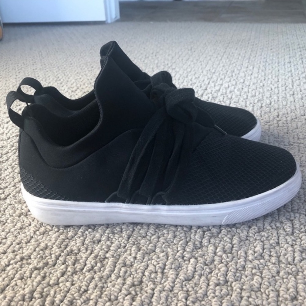 Steve Madden Sneakers